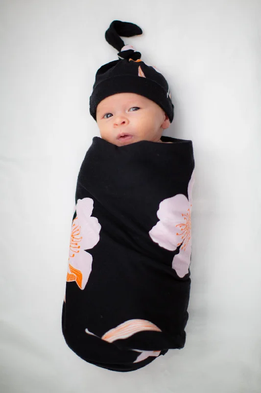 Cozy Outerwear Willow Swaddle Blanket & Newborn Hat Set
