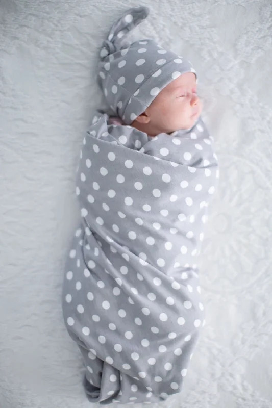 Fresh Comfort Lisa Swaddle Blanket & Newborn Hat Set