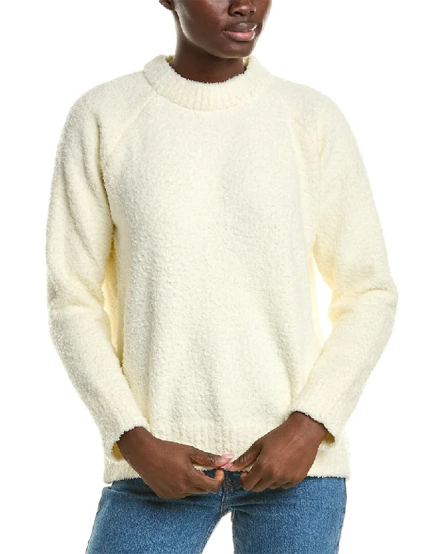 Exquisite Details Femme Society Pullover