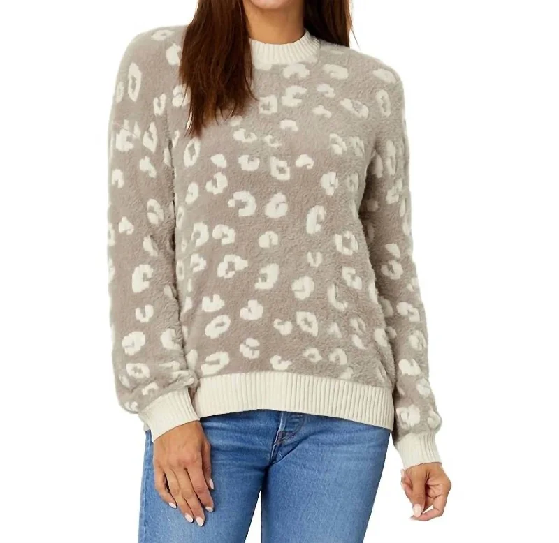 Casual Wear Fuzzy Leopard Sweater In Camel