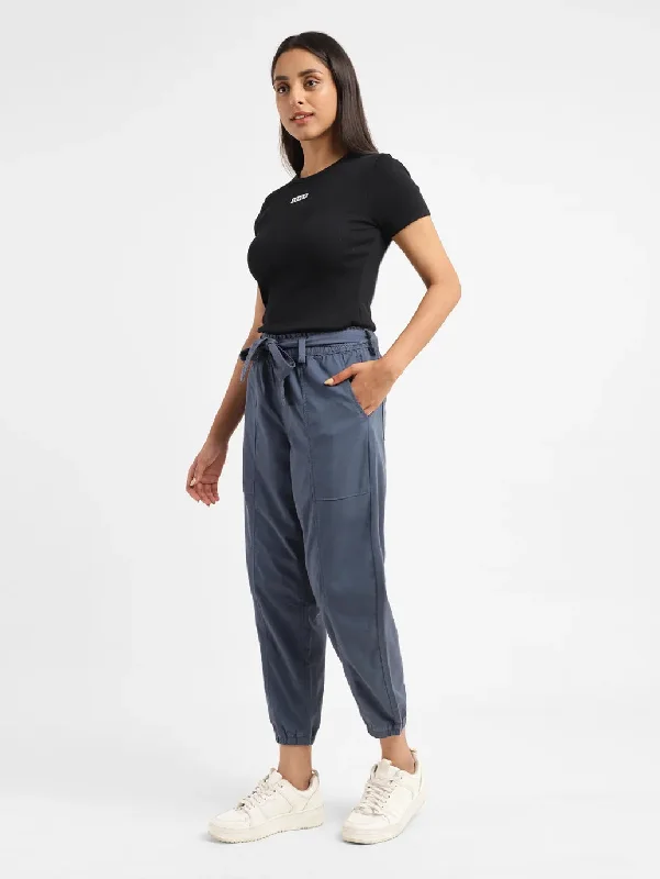 Refreshing Design Women's High Rise Indigo Regular Fit Joggers