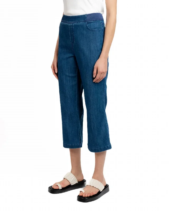Playful Style Crop Denim Pant In Indigo