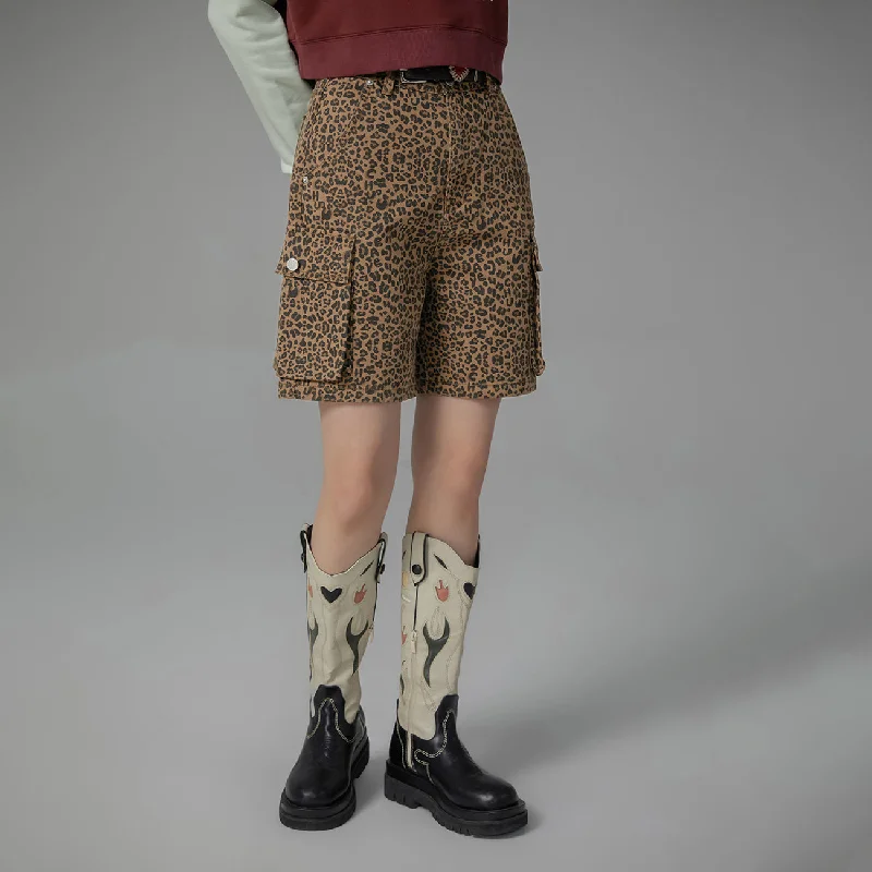 Soft Wear Leopard Pocket Denim Shorts