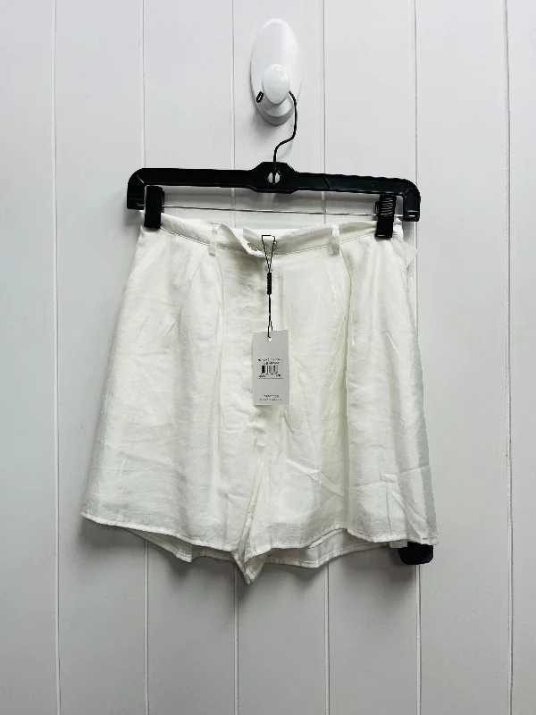 Trendy And Casual Shorts By Bardot In White, Size: Xs