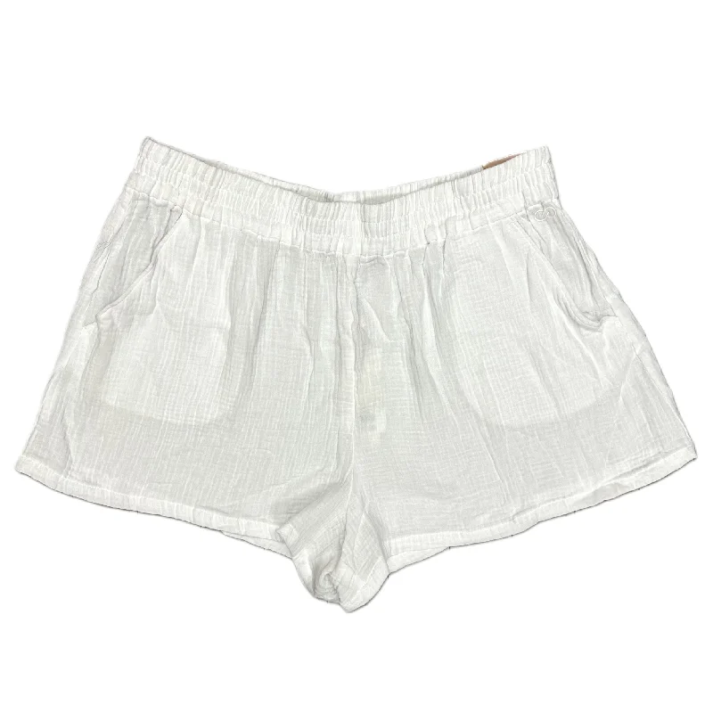 Weekend Wear Shorts By Calia In White, Size: Xl