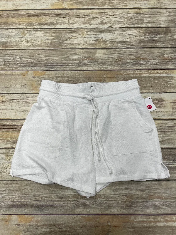 Elegant And Lazy Shorts By Cme In White, Size: L
