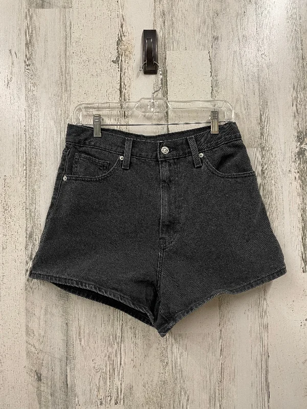 Relaxed And Casual Shorts By Levis In Black Denim, Size: 8