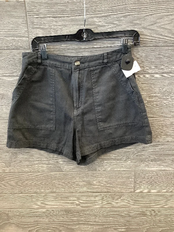 Simple Style Shorts By Universal Thread In Grey, Size: 6