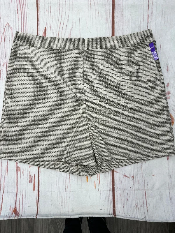 Simple Matching Shorts By Worthington In Houndstooth, Size: 14