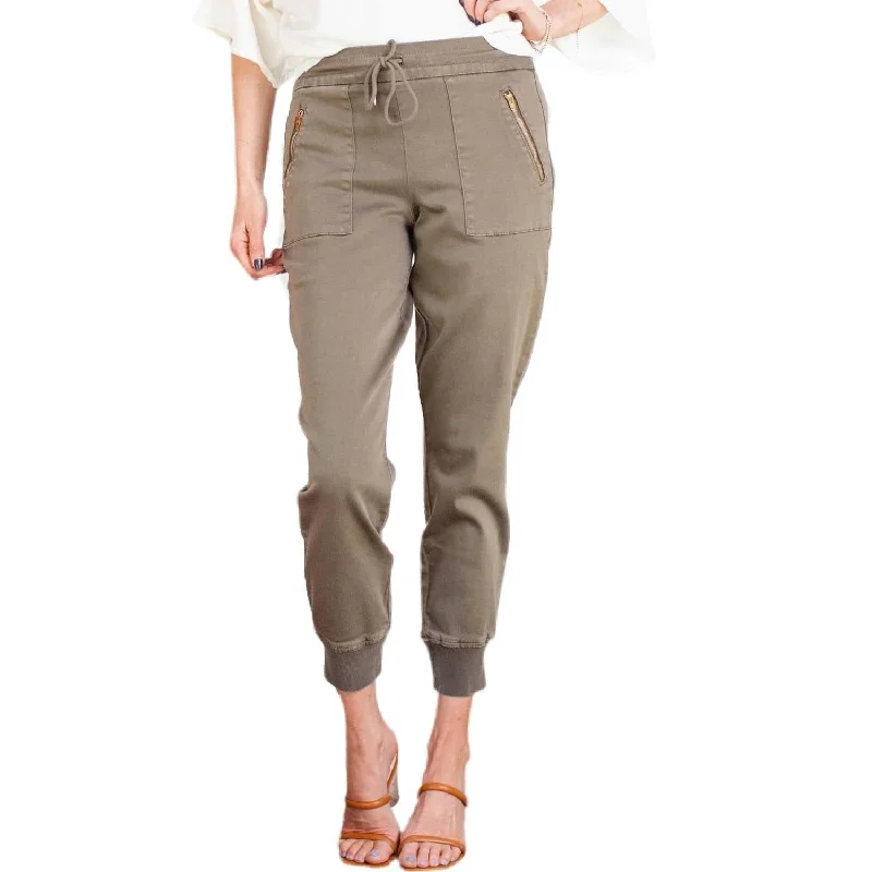 Casual Fit Wear Trek Jogger In Relish
